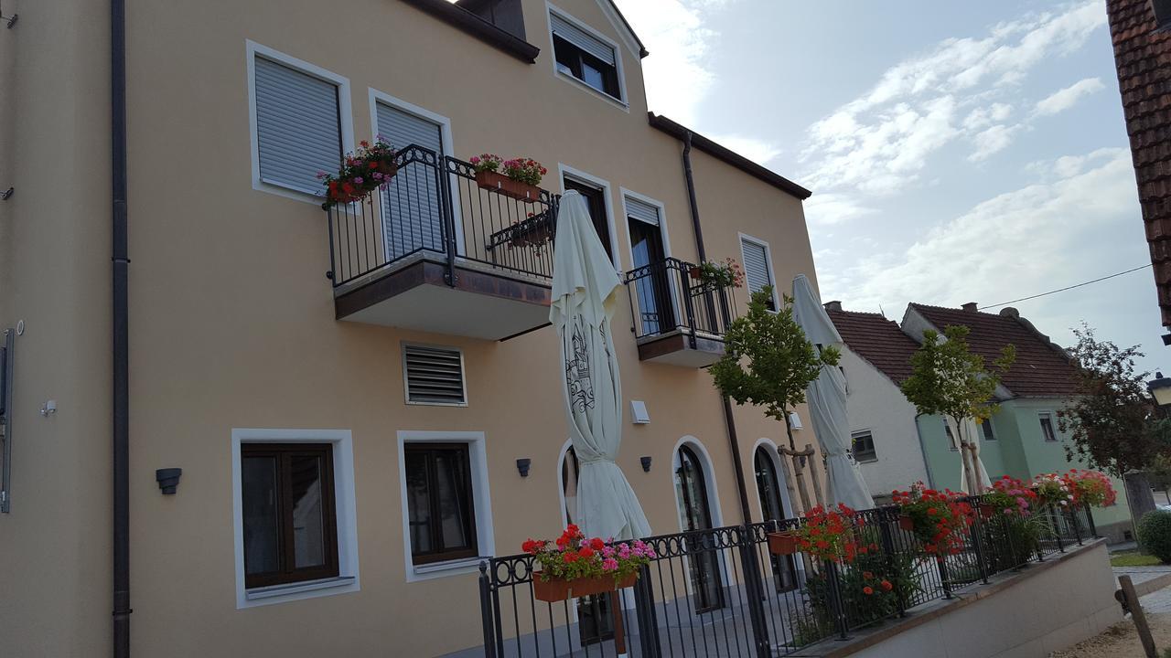 Amalfi Buttenwiesen 外观 照片
